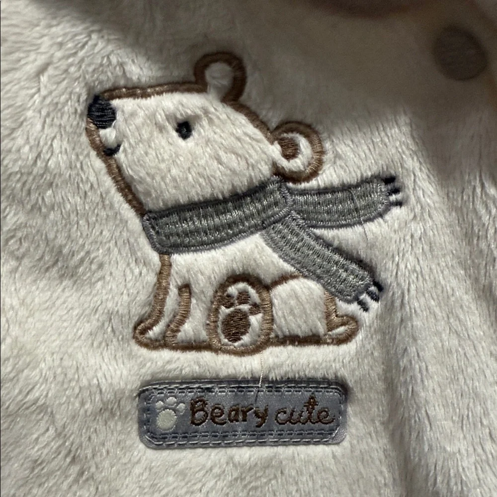 Carter's White Hooded Sleep Sack with Bear Design Size 0-3 months NWT
